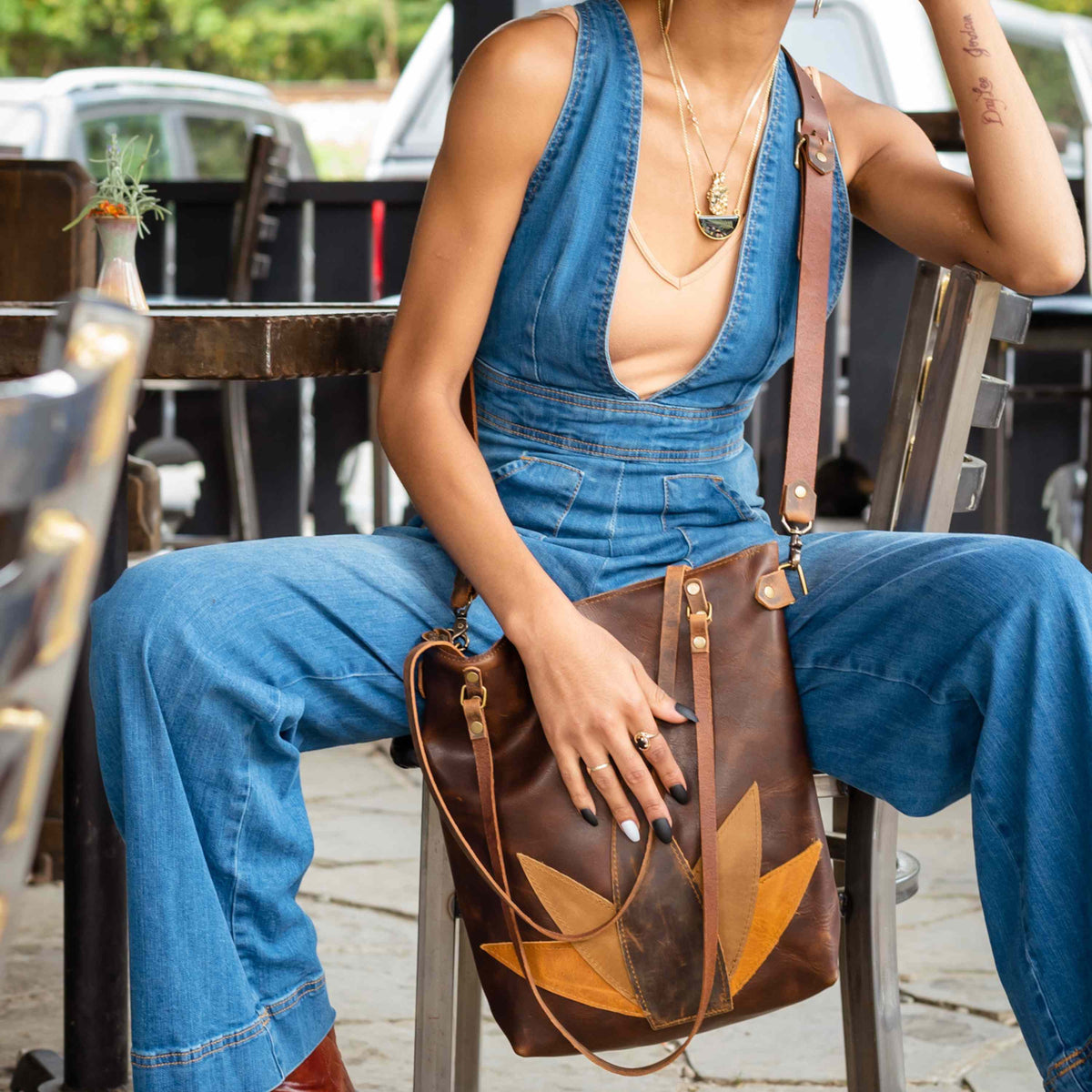 The Crossbody Bag Trend Will Be Your 2023 Go-To Style