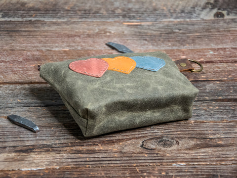 Ready to Ship | Heart Chain | Medium Waxed Canvas & leather Applique Pouch | D-Ring