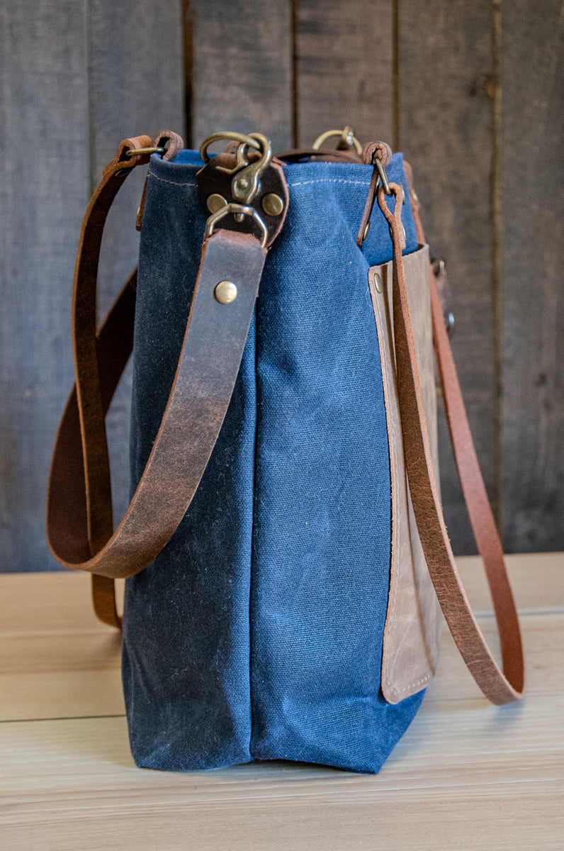 Warehouse sale The Classic Waxed Canvas Small tote in navy unlined