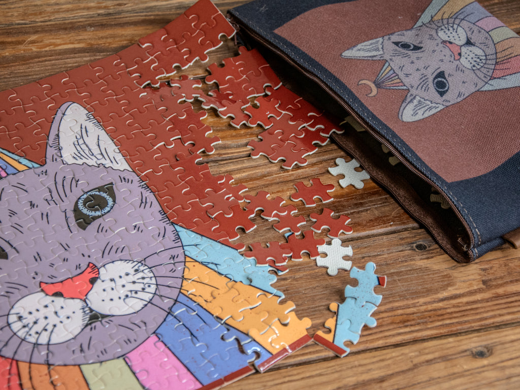 Pouch + Puzzle | 300 Piece Puzzle | Magic Cat