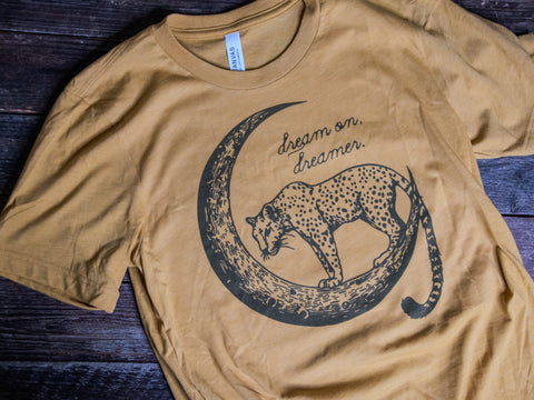 Made in USA | T-shirt Unisex | Dream on Dreamer | Multiple Colors