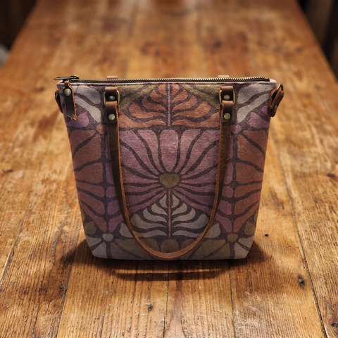 Last Chance Bag Sale | Chelsea Small Printed North South with zipper