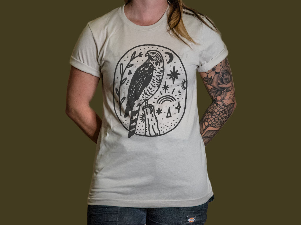 Made in USA | T-shirt Unisex | Magic Hawk | Multiple Colors